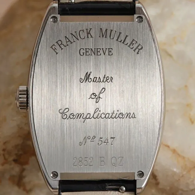Frank Muller top-tier replicaquartz women's white dial black belt barrel-shaped leather strap watch detail shots