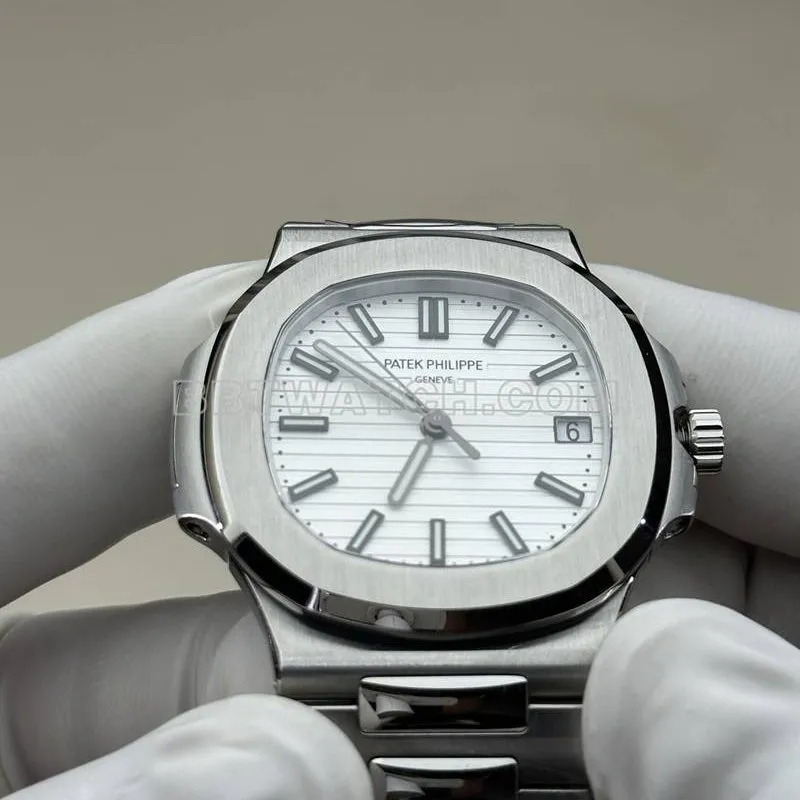 Patek Philippe collectible watch BBF factory Nautiluswhite dial324movementsteel bracelet model braceletlive photos