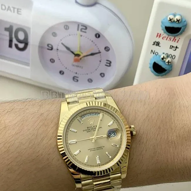 collectible watch Rolexyellow goldPPM factory Day-Date mechanical gold plate caseback live photo