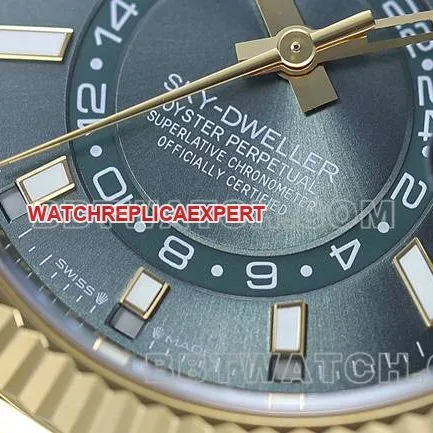 collectible watch ZF Factory Navigator Rolexblack dial9002 mechanical rubber braceletfront live photo