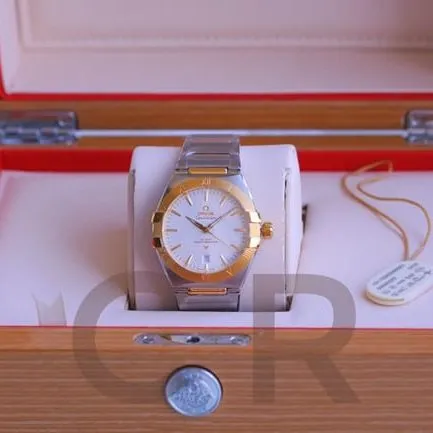 Top Omega Constellation 5th generation white dial silver steel strap men's wristwatch front view