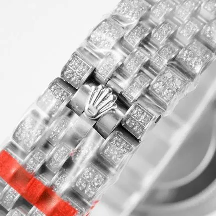TW factory top-tier replicaRolex men's white dialsteel braceletDatejust series full diamond 18k gold full automatic movement watch front view
