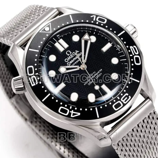 Omega1:1replica watch OR factory Seamaster 300m black dial mechanical steel bracelet front live photo