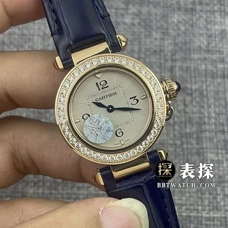 AF FactoryCartier Pasha watch women's silver white dial diamond leather strap model picture and price caseback live photo