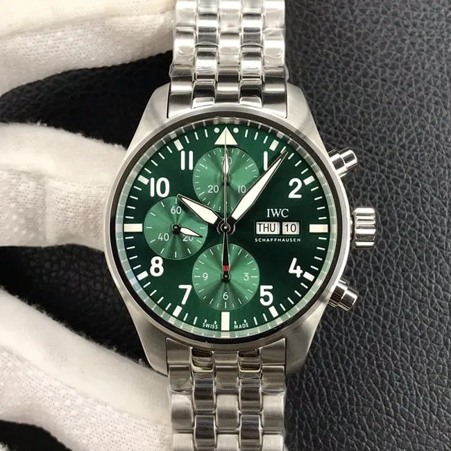 AZIWC top-tier watch 41MM green dial pilot IW388104 series fully automatic movementsteel bracelet front view