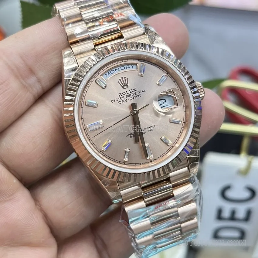 GM FactoryRolexDay-Date type top-tier 1:1high-quality replicarose gold disc front live photo