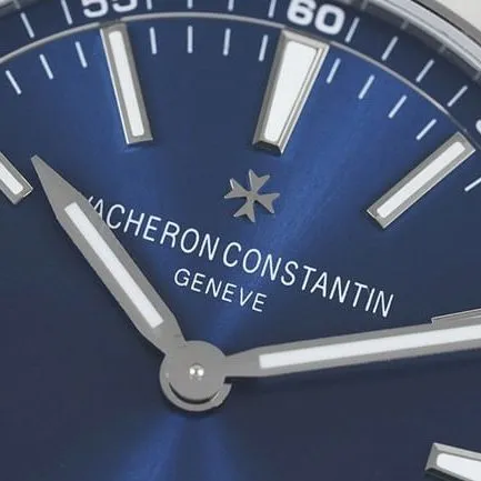 8F factory top-tier replicaVacheron Constantin men's blue dialrubber strap ultra-thin series self-winding mechanical watch front view