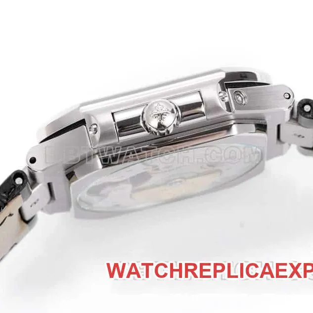 3K FactoryPatek PhilippeCUBITUStop-tier replicagreen dialleather strap model 5822front live photo