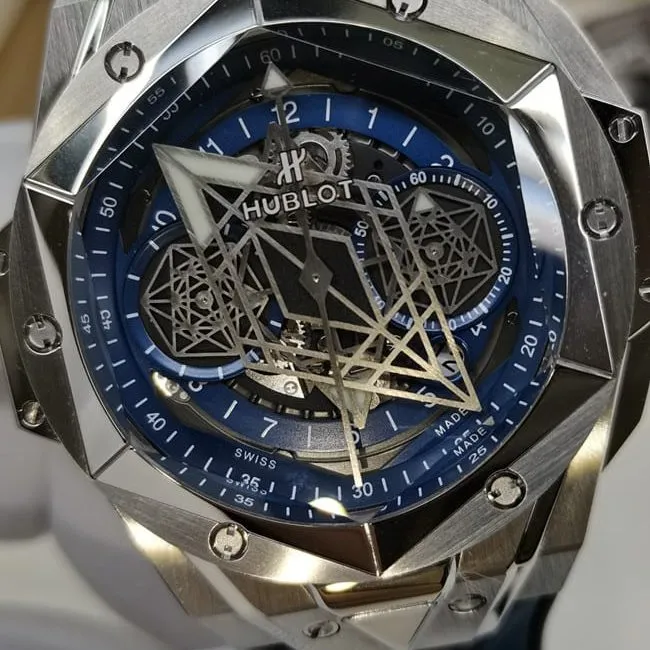 top-tier watch Hublot men's blue dial blue belt Big Bang series fully automatic movement watch front view