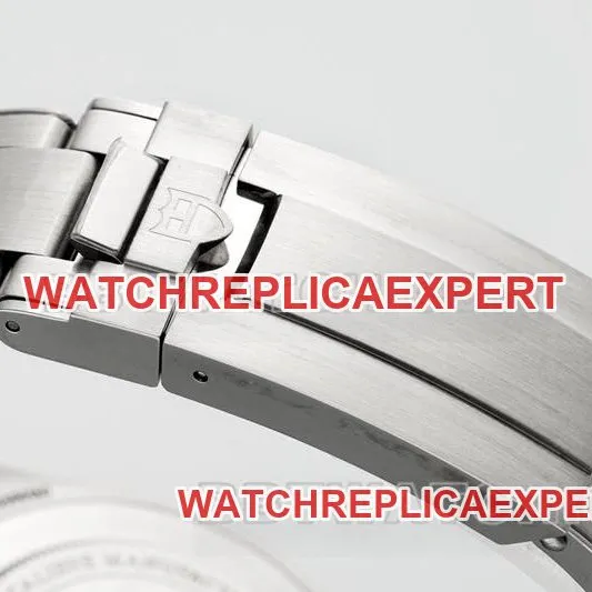 Tudor1:1replica watch ZF Factory Biwan black dial 39mm red and black circle steel bracelet model front live photo
