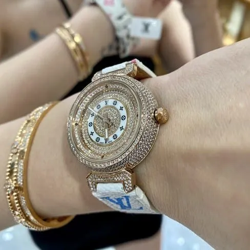 LV Louis Vuitton top-tier replicaquartz gold disc leather strap watch leather strap picture