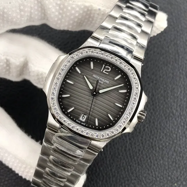 Under $40,000: Two Practical Dive Watches