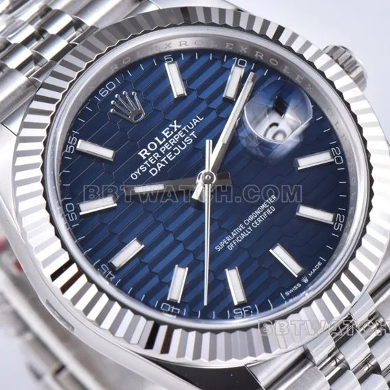 C factory Rolex log 1:1super water ripple blue dial five grid chain m126334-0032front live photo