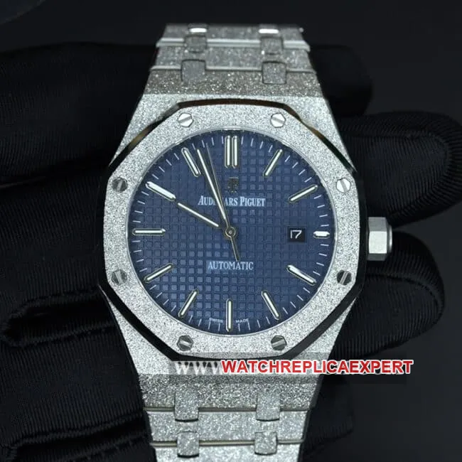Audemars Piguet watch men's blue dial steel strap Royal Oak Series automatic mechanical front view