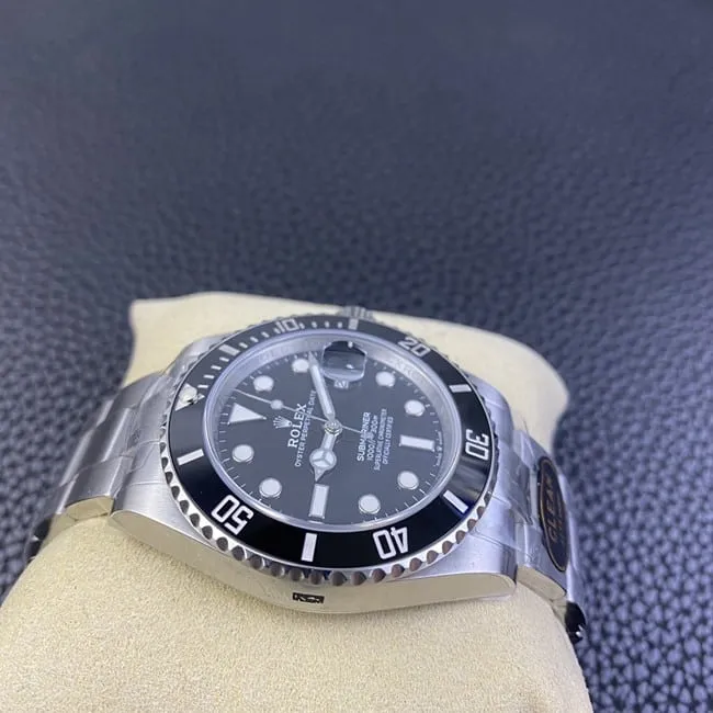 Clean factory Rolex top watch men's black dial steel band Black Submariner mechanical watch front view