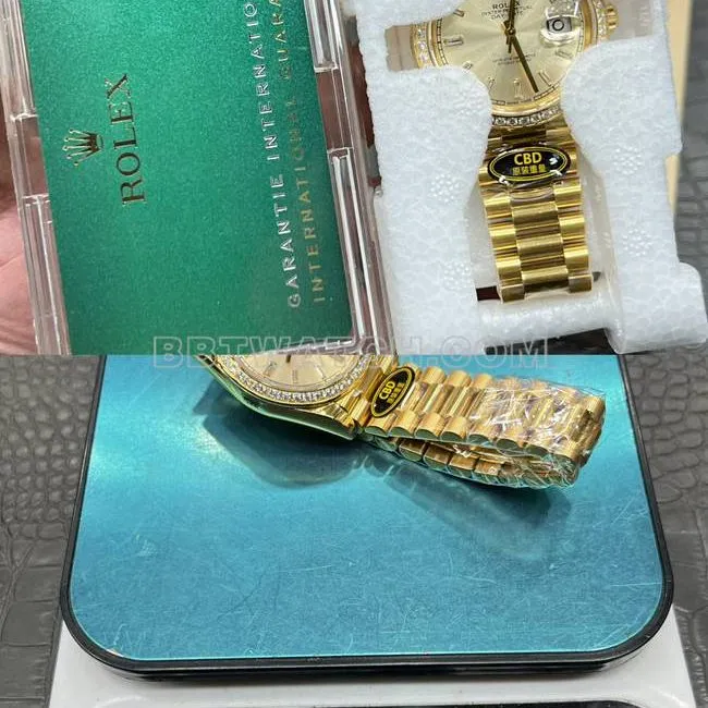 collectible watch CBD factory gold plate RolexDay-Dateyellow golddiamond bezel3255 mechanical front live photo