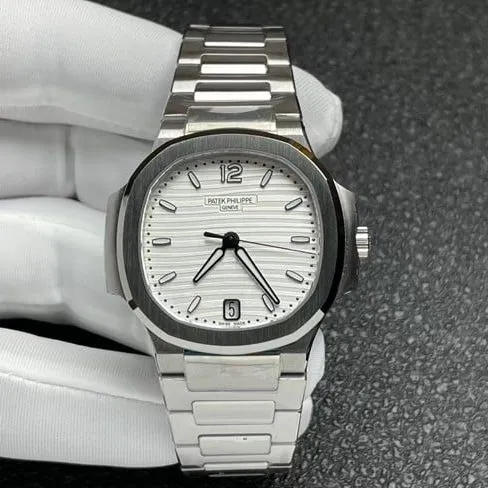 3K FactoryPatek Philippetop-tier watch women's white dialsteel bracelet fully automatic movementNautilus series watch front view