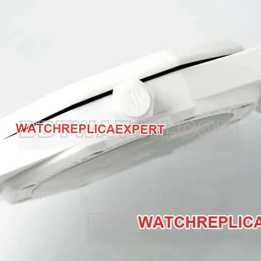 APS factory Audemars PiguetRoyal Oak1:1super cloneblack dial white ceramic15500front live photo