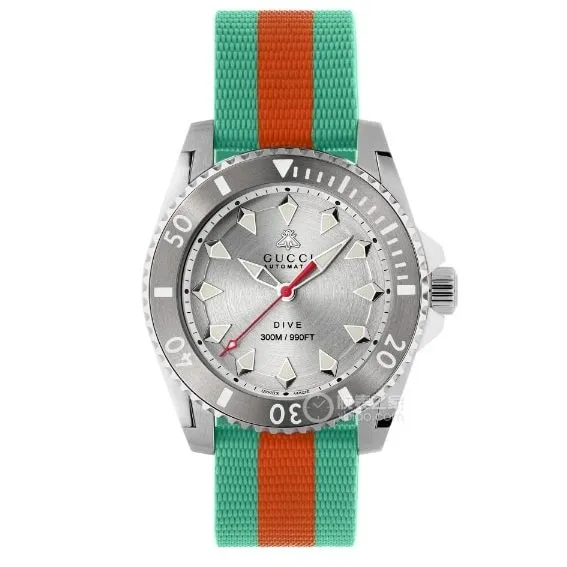 Gucci 1:1super clone2024 new silver white dialYA136351front live photo