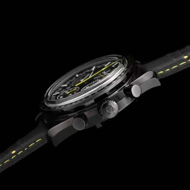 top-tier watch Omega men's black dial black belt Speedmaster Dark Side of the Moon automatic movementleather strap watch side view