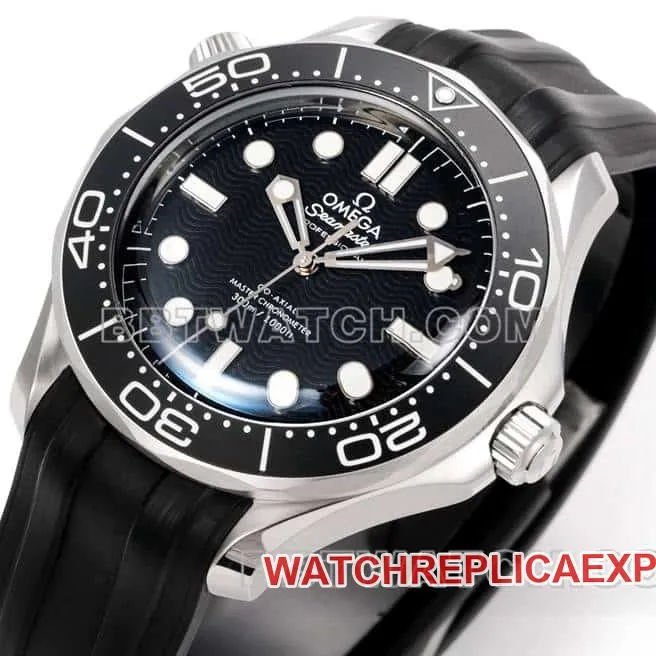 Omegatop-tier watch OR factory Seamaster 300m black dial mechanical black rubber model front live photo