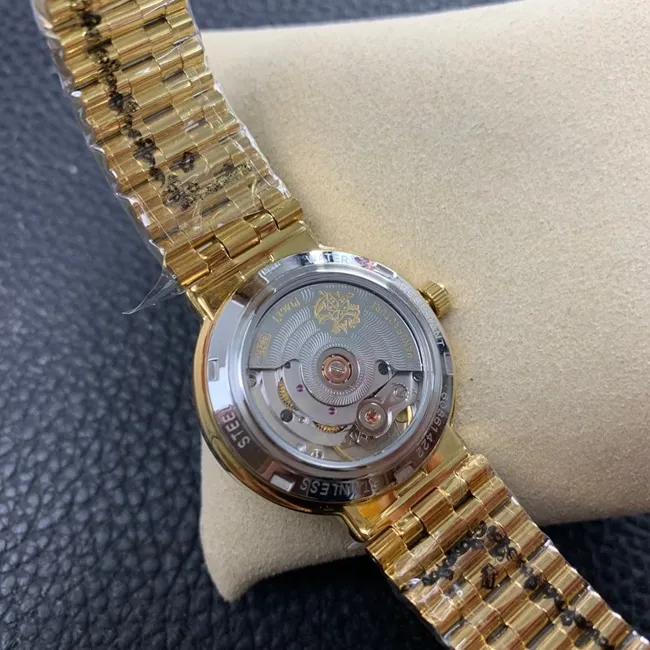 top-tier watch Piaget gold plate gold steel braceletquartz watch front view