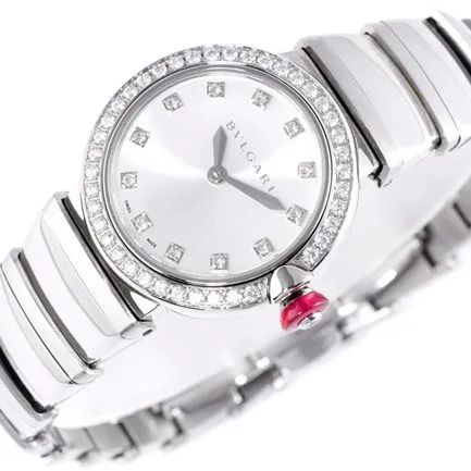 top-tier replicaBvlgari women's white dialsteel braceletLVCEA series quartz watch detail shots