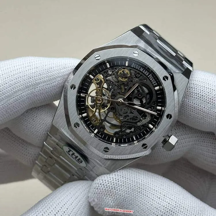 THBAudemars PiguetRoyal Oaktop-tier dark gray hollow plate steel bracelet model 15407front live photo