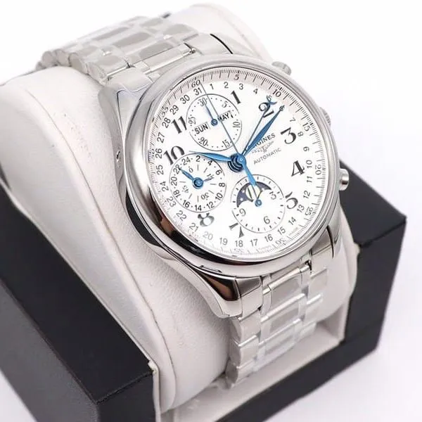 GL factory replicaLongines watch famous eight-pin moon phase7751white dialsteel bracelet detail shots