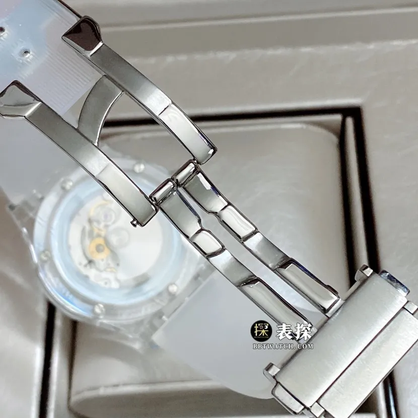 Hublot ceiling classic watch, classic fusion watch, front view