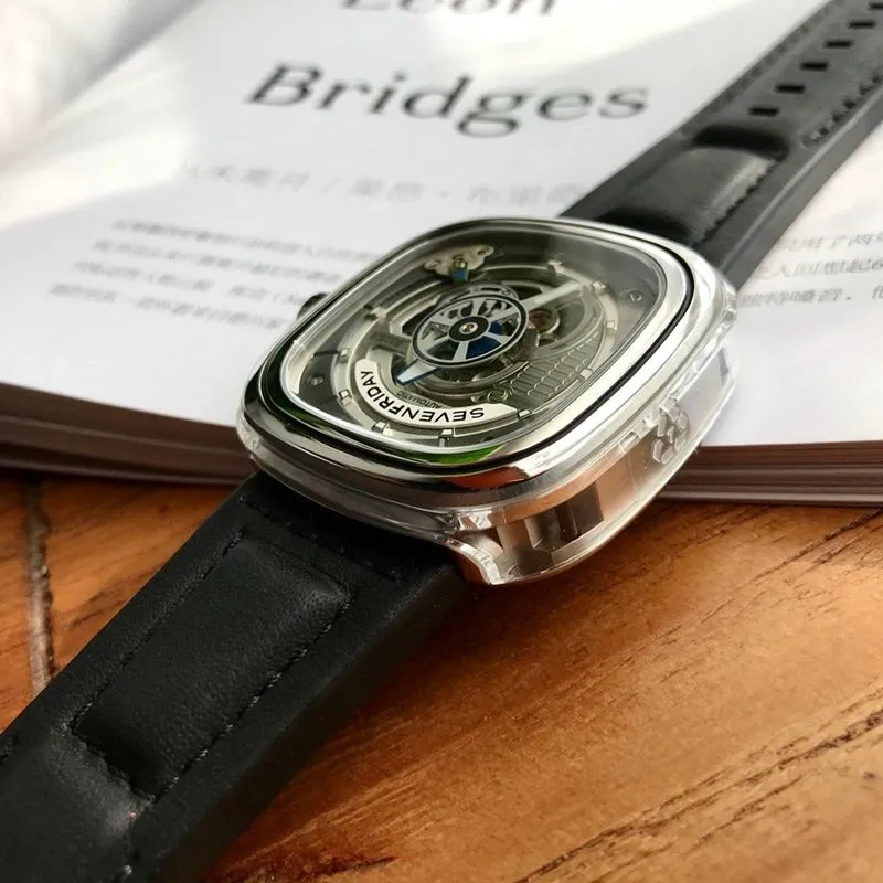 Seven day display five watch SEVENFIRDAYS1/01 full automatic movement watch front view