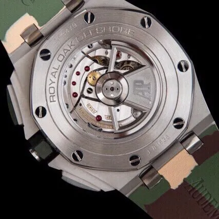 side view of top-tiersuper cloneAPFgreen dialAudemars PiguetRoyal Oak Offshore 26400 top-tier watch