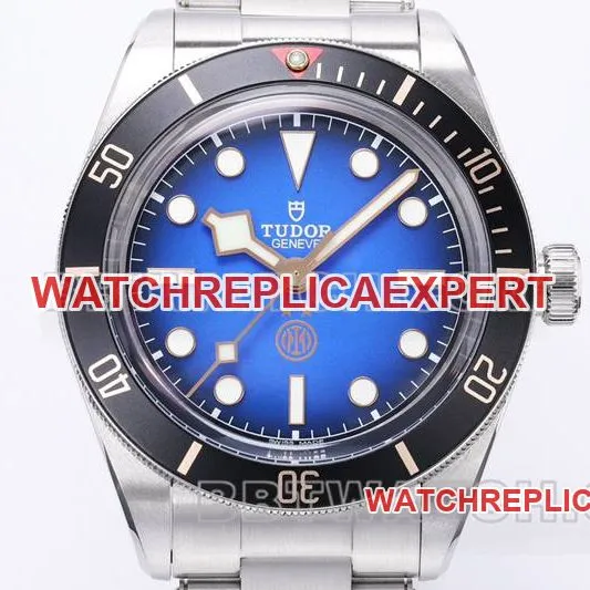 Tudor collectible watch ZF Factory Biwan smoked blue dial41mmsteel bracelet model front live photo