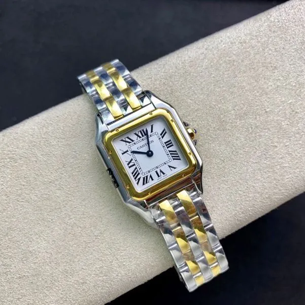 Cartiertop-tier watch cheetah series ladies quartz gold steel bracelet watch front view