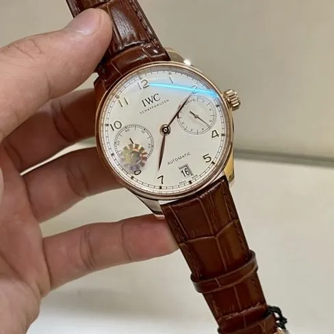 top-tier watch IWC men's white dial brown belt Portuguese 7 series natural diamond automatic movementleather strap watch front view