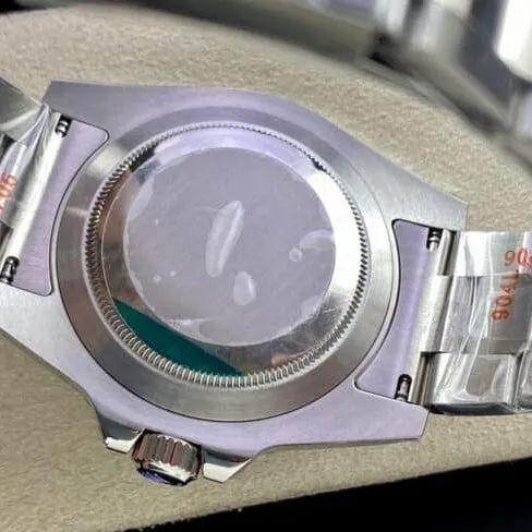 top-tier replicaRolex snow rose ring left-handed GMT-Master series GMT men's mechanical watch front view