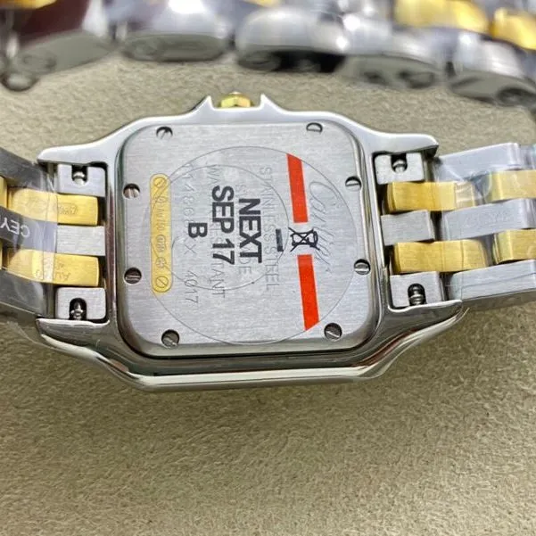 Cartiertop-tier watch cheetah series ladies quartz gold steel bracelet watch front view
