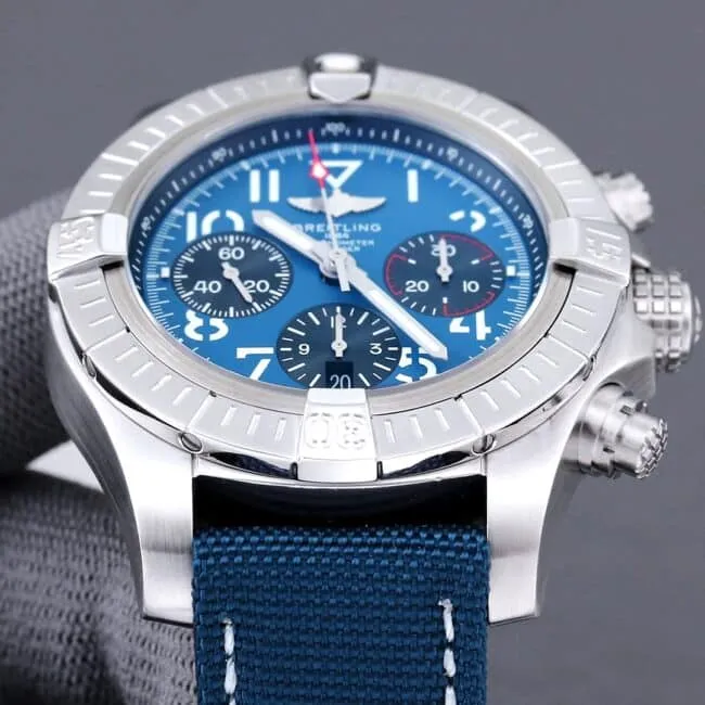 Big factory high-quality brand new Breitling Avenger B01chronograph watch original open mold men's watch front view