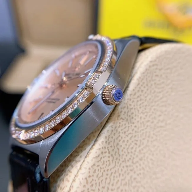 top-tier replicaBreitlinghigh-quality ladies gold plate black belt full automatic movement Nanhai capsule series leather strap watch front view