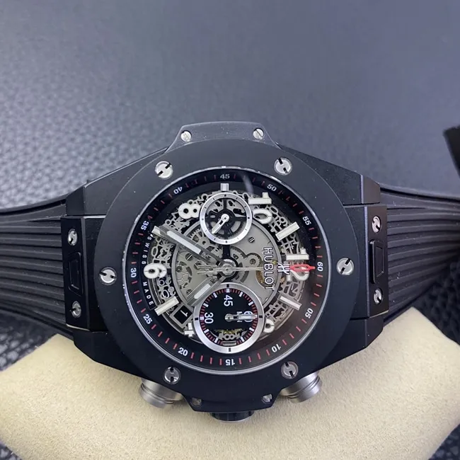 top-tier watch Hublot men's white dialrubber strap big bang series watch front view