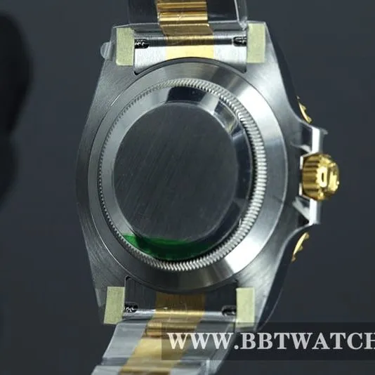 VS FactoryRolex intergold Black Submariner 40 diameter 3135 movementtop-tier watch side view