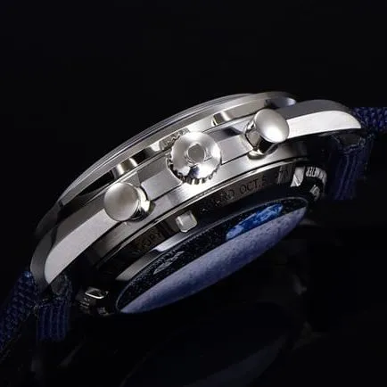 top-tier watch Omega men's white dial nylon strap Snoopy series watch front view