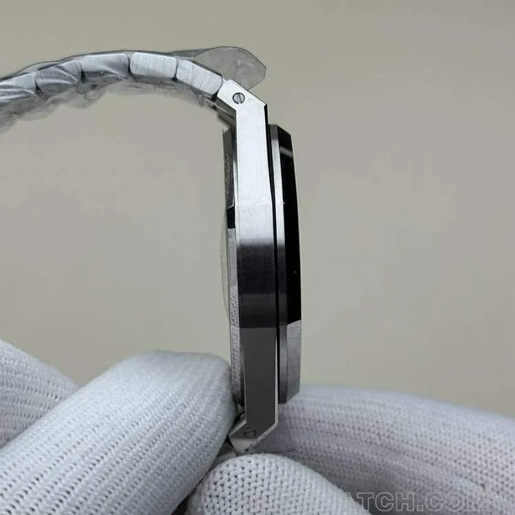 THBAudemars PiguetRoyal Oak1:1super dark gray hollow plate steel bracelet model 15407front live photo