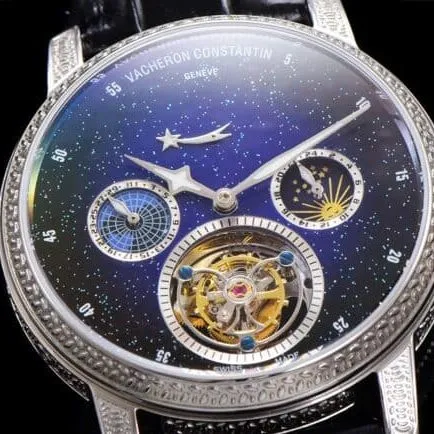 top-tier replicaVacheron Constantin heritage series carved case true flywheel men's watch front view