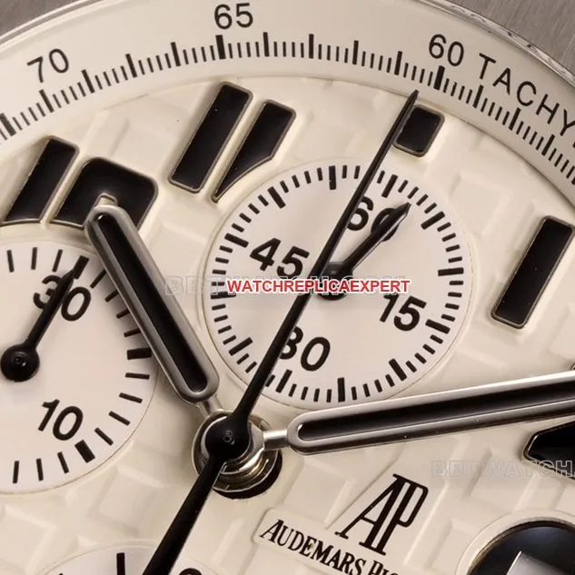 TW factory Audemars PiguetRoyal Oak offshore type 1:1super ivory white dialleather strap model 26470front live photo