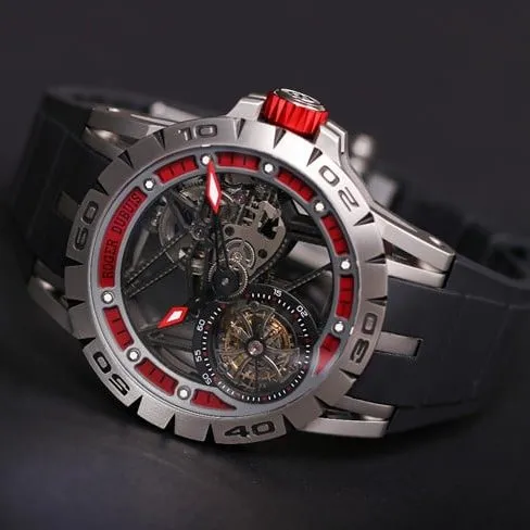 JB Roger Dubuis King Series top-tier watch men's black dialrubber strapautomatic movementtourbillon watch front view