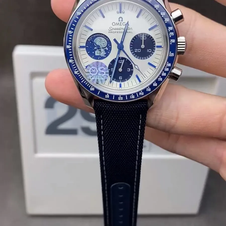 Omega Speedmaster Speedmaster Professional Silver Snoopy Award 50th Anniversary 42mm White Men Manual
