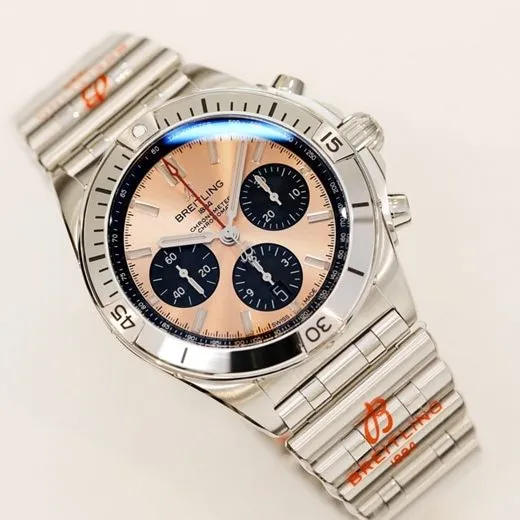 GF Factorytop-tier watch Breitling men's gold plate steel bracelet watch front view