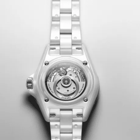 Chanel J12 Series H5699: White Ceramic