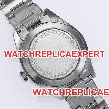 top-tier watch ZF Factory Biwan Tudor dark red dial steel braceletfront live photo